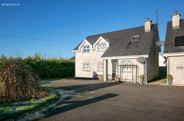 Grange, Fethard-On-Sea, Co. Wexford - Click to view photos