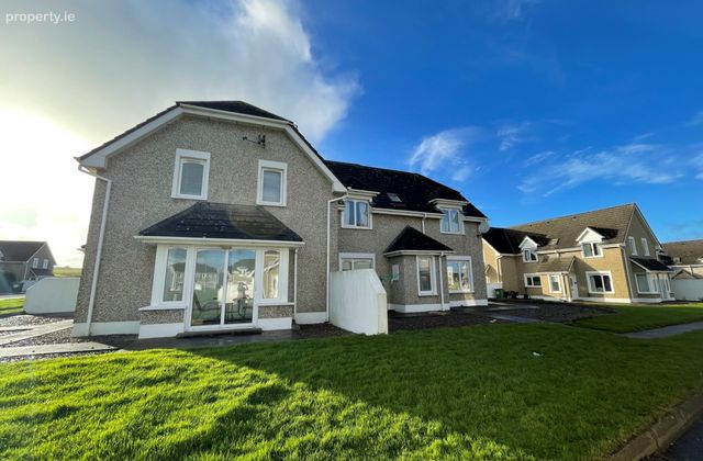 23b Moore Bay, Kilkee, Co. Clare - Click to view photos