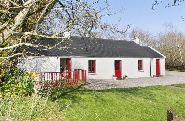 Alder Cottage, Derrora, Churchill, Co. Donegal - Click to view photos