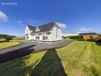 22 Hyde Court, Golf Links Road, Roscommon Town, Co. Roscommon - Image 2