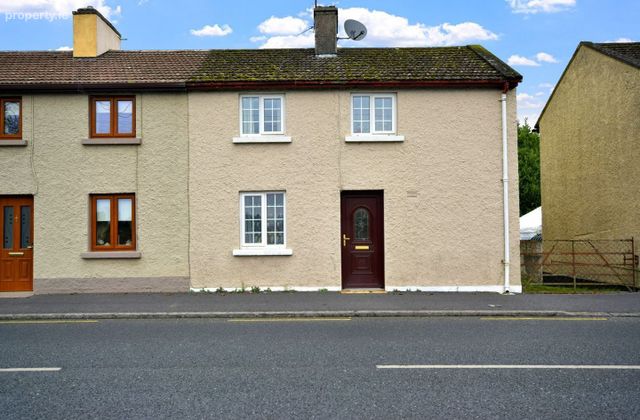 Athlone Road, Moate, Co. Westmeath - Click to view photos
