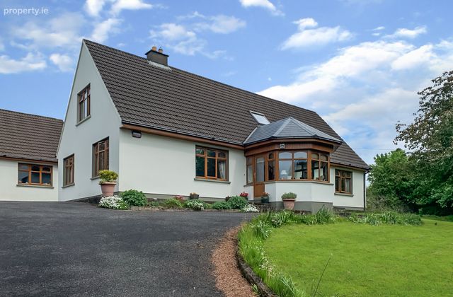 Brickhill West, Cratloe, Co. Clare - Click to view photos