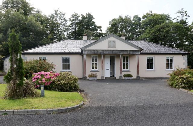 6 Orchard Wood, Dromoland, Newmarket on Fergus, Co. Clare - Click to view photos