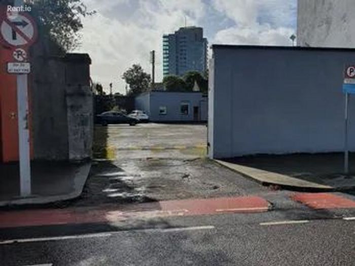 Neptune House, Victoria Road, Cork, Blackrock, Co. Cork Rent Car