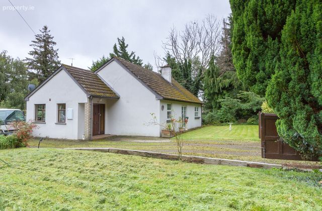 Hollybrook Cottages, Glencormack South, Bray, Co. Wicklow - Click to view photos