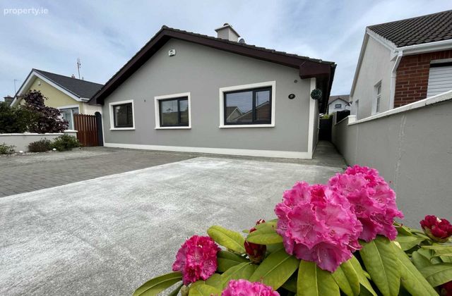 15 Glenview Drive, Woodlawn, Killarney, Co. Kerry - Click to view photos