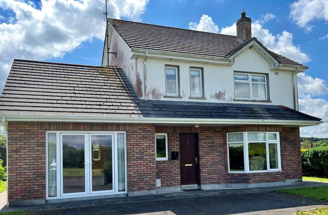 17 Ros &Oacute;g, Willowfield Road, Ballinamore, Co. Leitrim - Click to view photos