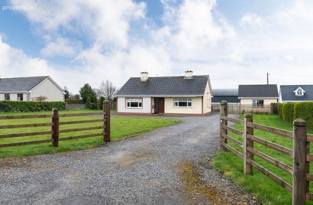Cappincur, Tullamore, Co. Offaly - Click to view photos