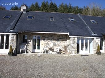 2 Courtyard Cottages, Rosnastraw, Tinahely, Co. Wicklow