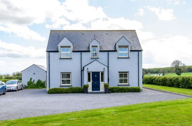 Mooretown, Ardcath, Co. Meath - Click to view photos