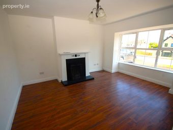 38 Saint Jude\'s Court, Lifford, Co. Donegal - Image 3