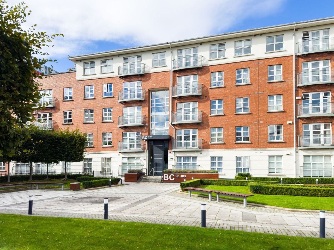Apartment 157,Block B/C,The Waterside,Charlotte Qu, Grand Canal Dock, Dublin 4