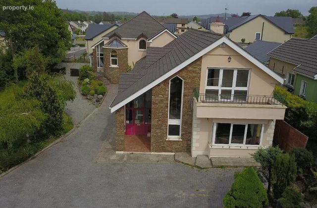 Oaklawn House, 4 Muckross Drive, Muckross Road, Killarney, Co. Kerry - Click to view photos