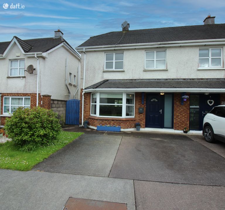 36 The Glenties, Macroom, Co. Cork - Click to view photos