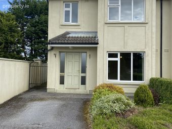 11 The Pines, Kiltimagh, Co. Mayo - Image 2