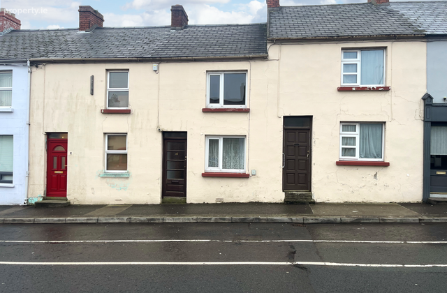 8 Mclynn's Terrace, Pearse Road, Sligo, Co. Sligo - Click to view photos