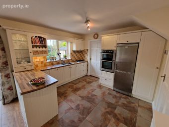 51 Iniscarrigh, Ennis, Co. Clare - Image 5