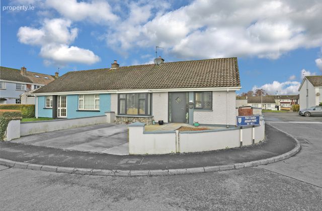 63 Aidan Park, Shannon, Co. Clare - Click to view photos