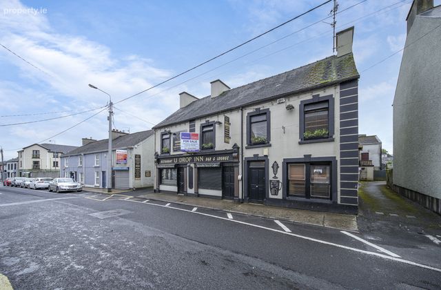 Heeney's U Drop Inn, Navenny Street, Ballybofey, Co. Donegal - Click to view photos