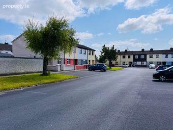 65 Woodview, Cahir, Co. Tipperary - Image 3