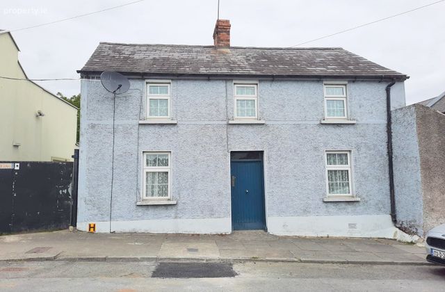 53 Mountain Road, Cahir, Co. Tipperary - Click to view photos