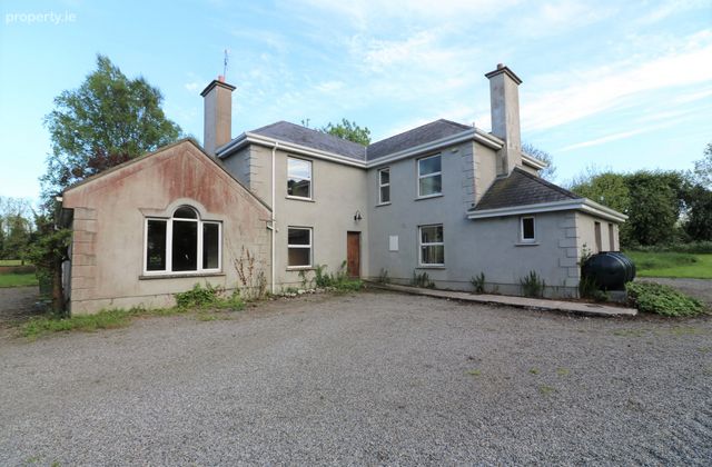 Carrigeen, Clownings, Straffan, Co. Kildare - Click to view photos