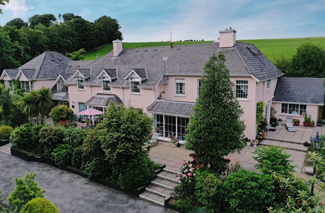 Grove Lodge Country House, Killarney Road, Killorglin, Co. Kerry - Click to view photos