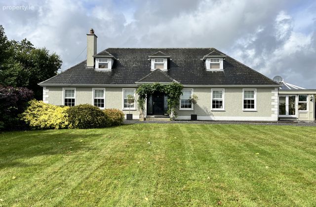 Hunters Lodge, Newmarket, Co. Kilkenny - Click to view photos