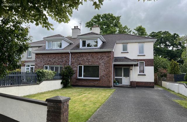 18 Brooklawn, Woodlawn, Killarney, Co. Kerry - Click to view photos