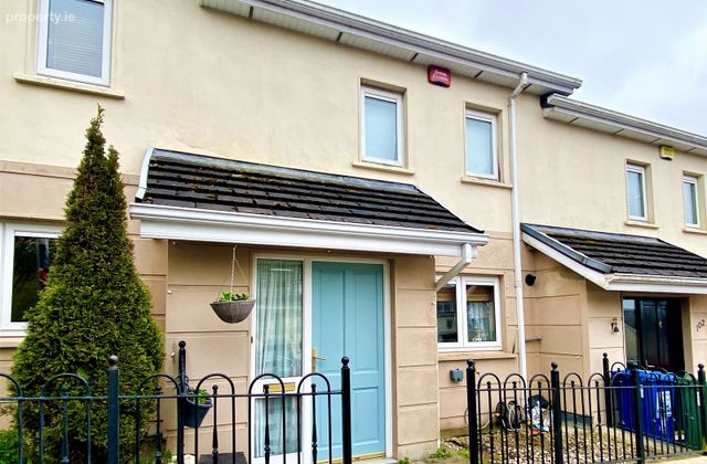 103 Ardkeale, Mount Oval Village, Rochestown, Co. Cork - Click to view photos