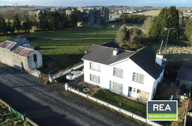 'lough Na Neine House', Castle Avenue, Roscommon Town, Co. Roscommon - Click to view photos