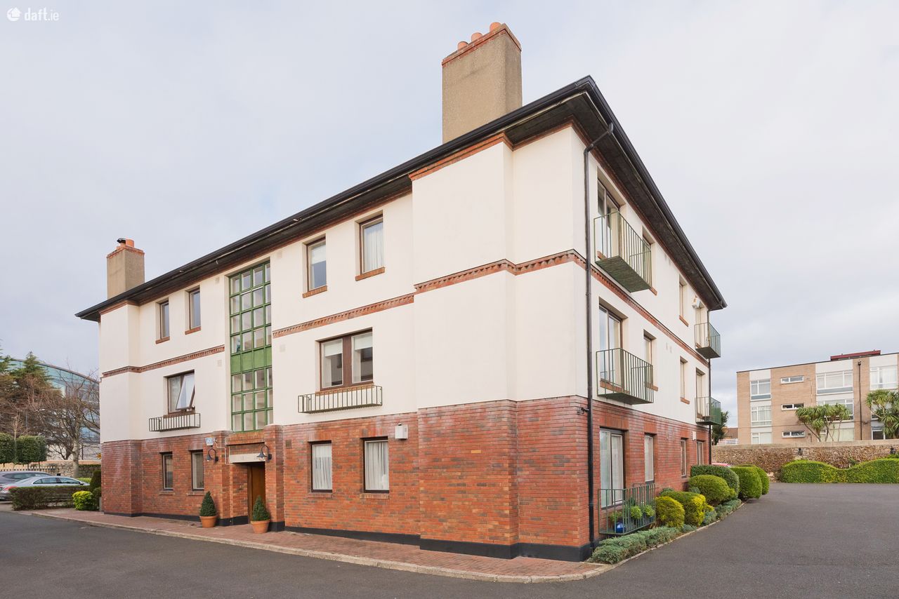 19 Wellington Lodge, Serpentine Avenue, Ballsbridge, Dublin 4 Brock