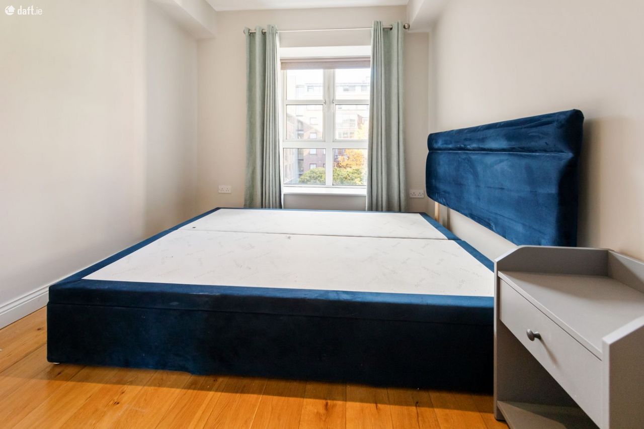 Apartment 157,Block B/C,The Waterside,Charlotte Qu, Grand Canal Dock, Dublin 4