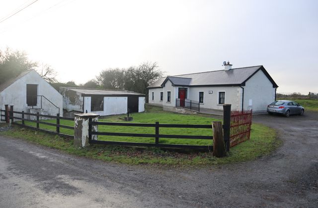 Aghalile, Carrickmacross, Co. Monaghan - Click to view photos