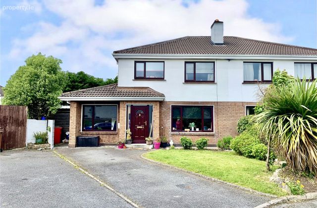 61 Monalee Heights, Ballymoneen Road, Knocknacarra, Co. Galway - Click to view photos