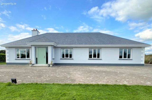 Tullywicky, Woodlawn, Ballinasloe, Co. Galway - Click to view photos