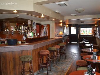 Heeney&acirc;&euro;™s The U Drop Inn, Ballybofey, Co. Donegal - Image 2