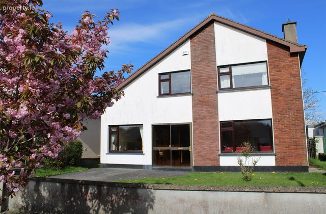 43 Whitehall, Daingan Road, Tullamore, Co. Offaly - Click to view photos