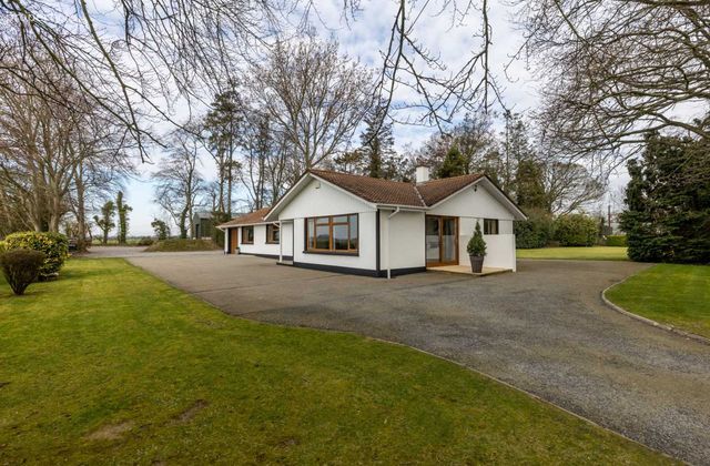 &quot;woodlawn&quot;, Ballyboughal, Co. Dublin - Click to view photos