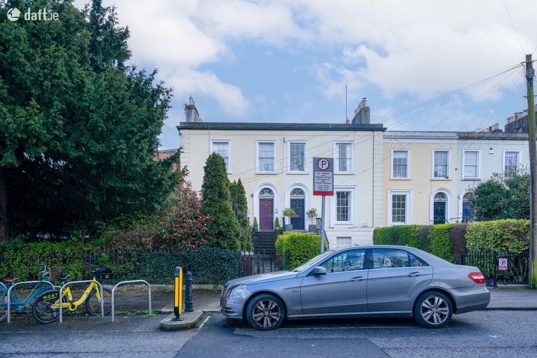 Flat 4, 37 Leinster Square, Rathmines, Dublin 6 - Click to view photos