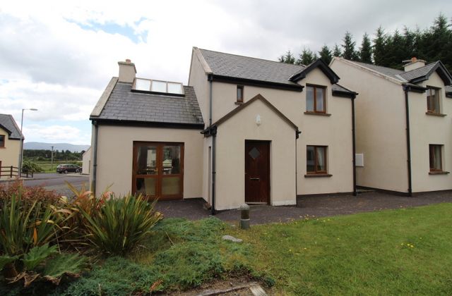 15 Sneem Leisure Village, Seaview, Sneem, Co. Kerry - Click to view photos