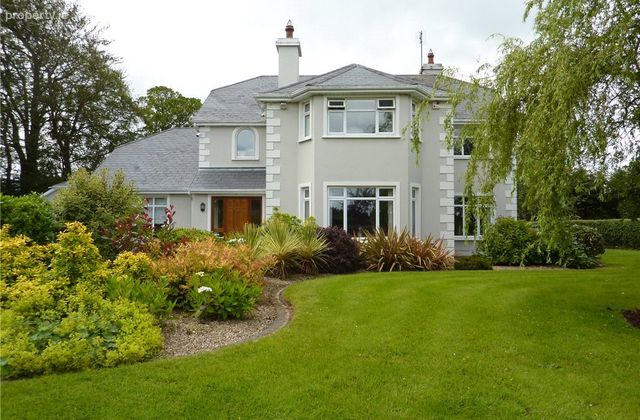 Cill Aodain Lodge, Belclare, Westport, Co. Mayo - Click to view photos