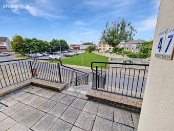 47 Cathedral Court, Clare Road, Ennis, Co. Clare - Image 2