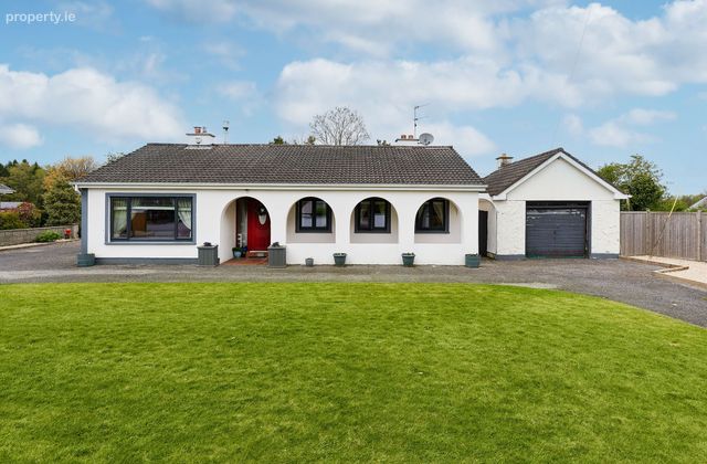 Woodview House, Ticknevin, Carbury, Co. Kildare - Click to view photos