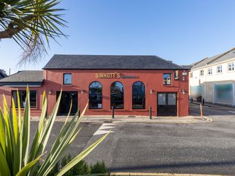 Restaurant / Bar / Hotel For Sale at "Sinnotts on the Strand", Rosslare Strand, Co. Wexford