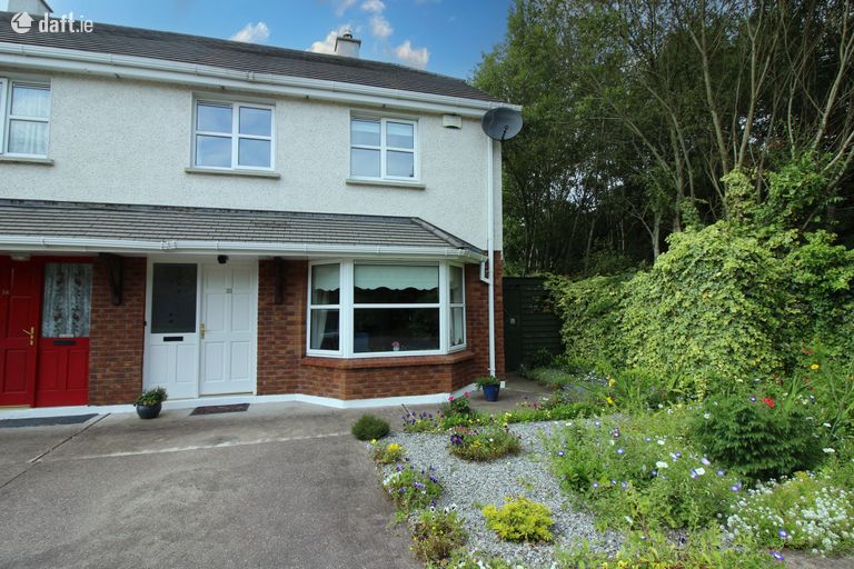 33 The Glenties, Macroom, Co. Cork - Click to view photos