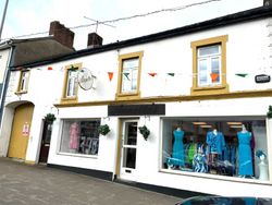 Annette'S Boutique,Main Street,Adare,Co. Limerick, Adare, Co. Limerick - Apartment For Sale