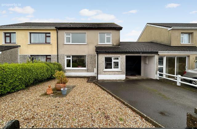 82 Westcourt Heights, Ballincollig, Co. Cork - Click to view photos