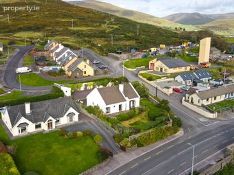 High Road, Ballinaboula, Dingle, Co. Kerry - Image 5