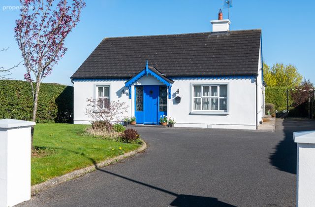 Knockowen Road, Tullamore, Co. Offaly - Click to view photos
